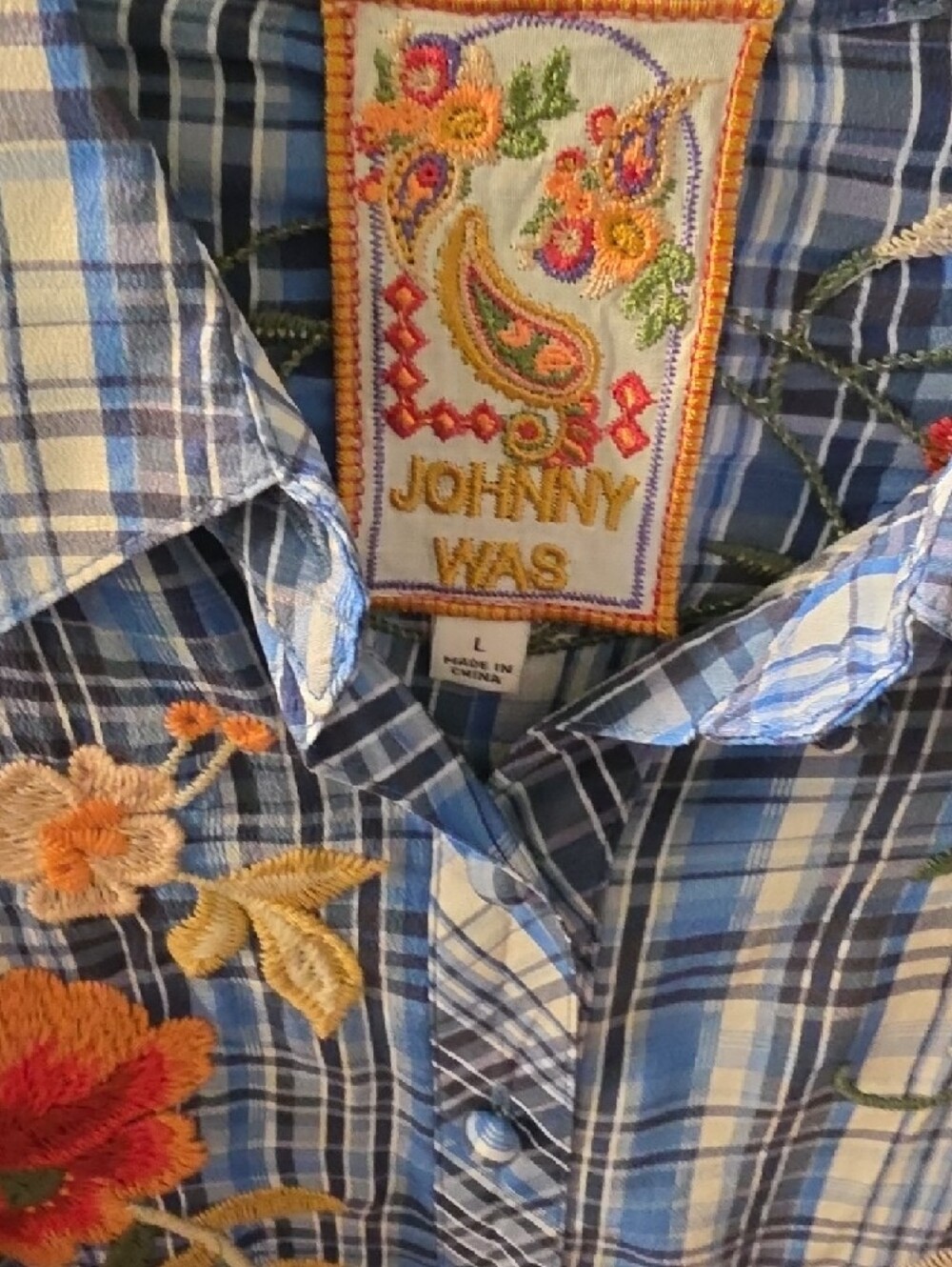 Johnny Was Blue Plaid Embroidered Shirt with Floral Accent Size L Nwot - Picture 2 of 5